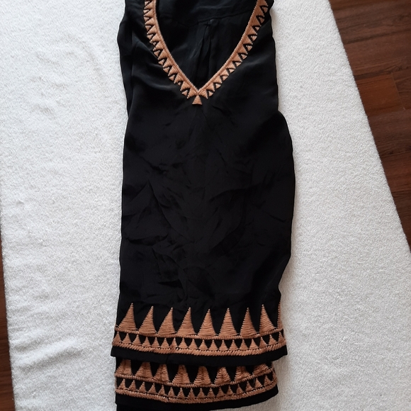 Ladies clothing - Picture 4 of 8